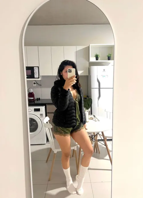 Serving dinner and legs