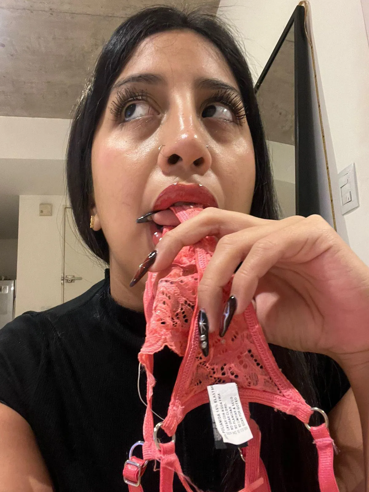 Wanna see more panties in my mouth?🥵🥵🥵