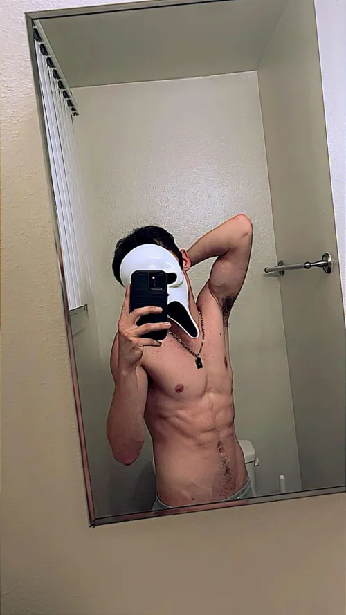 Who tryna come suck me off today?