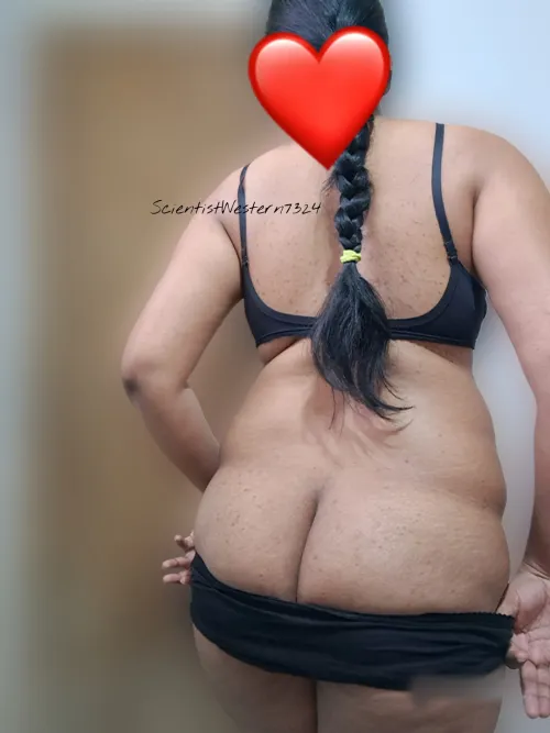 Who wanna pull my hairs and fuck me well [f]👅