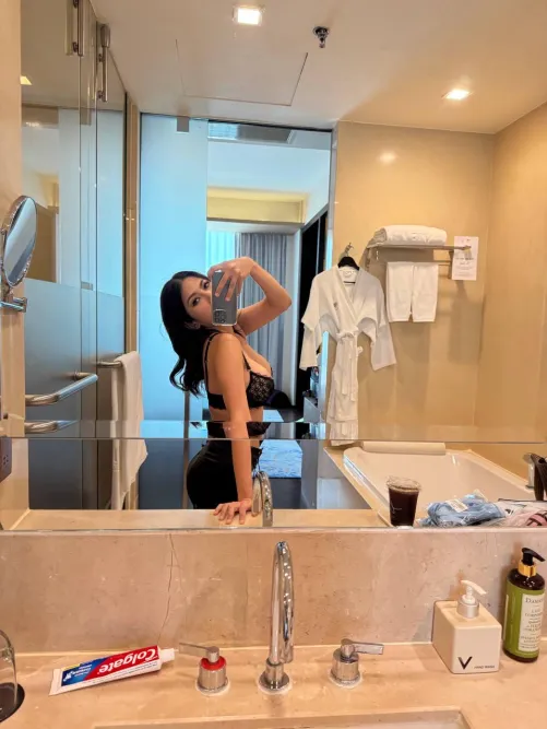 Would you eat me then fuck me? Or fuck me then eat me?