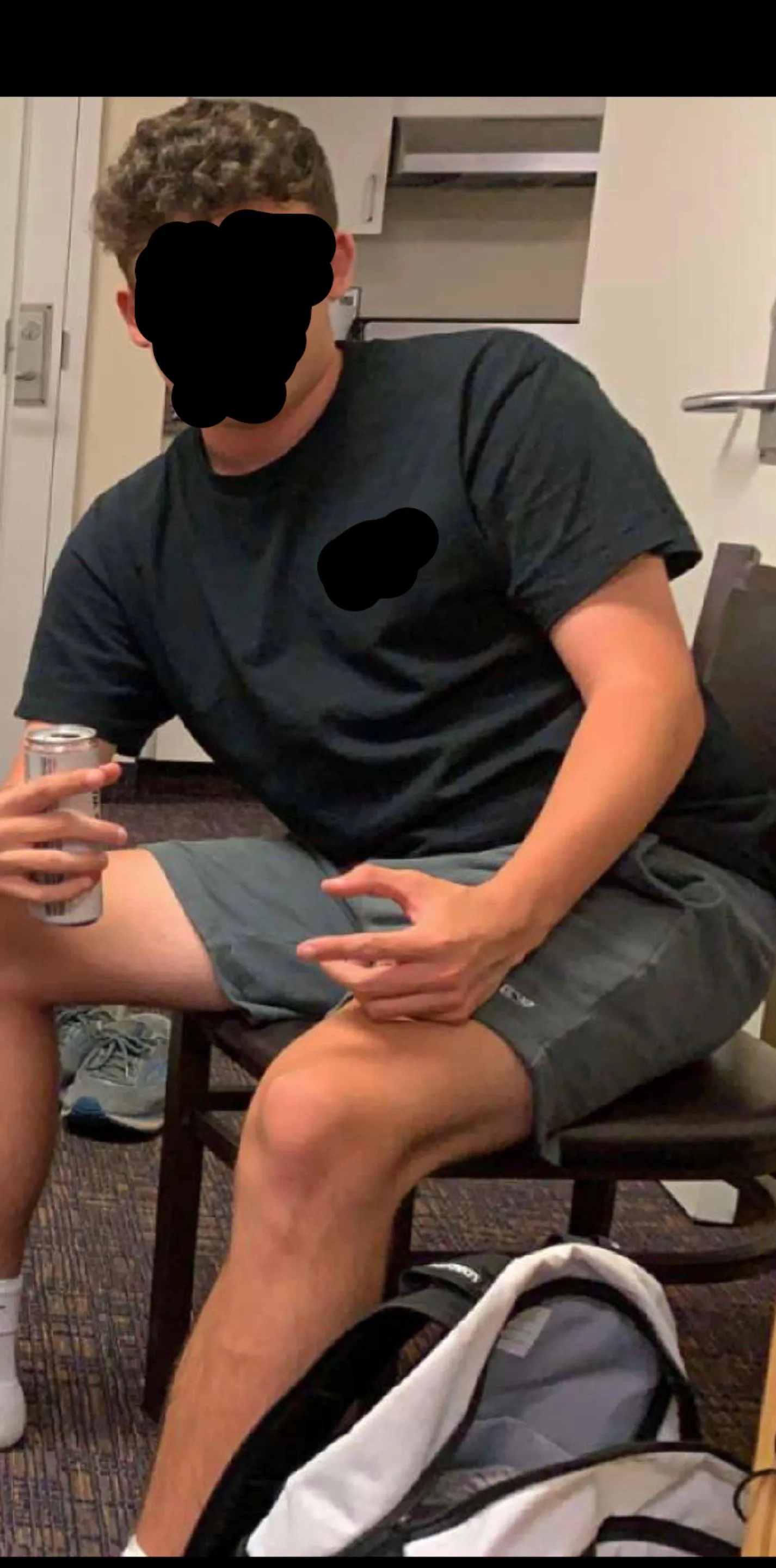 20 year old virgin guy looking for older guys for fun. HMU