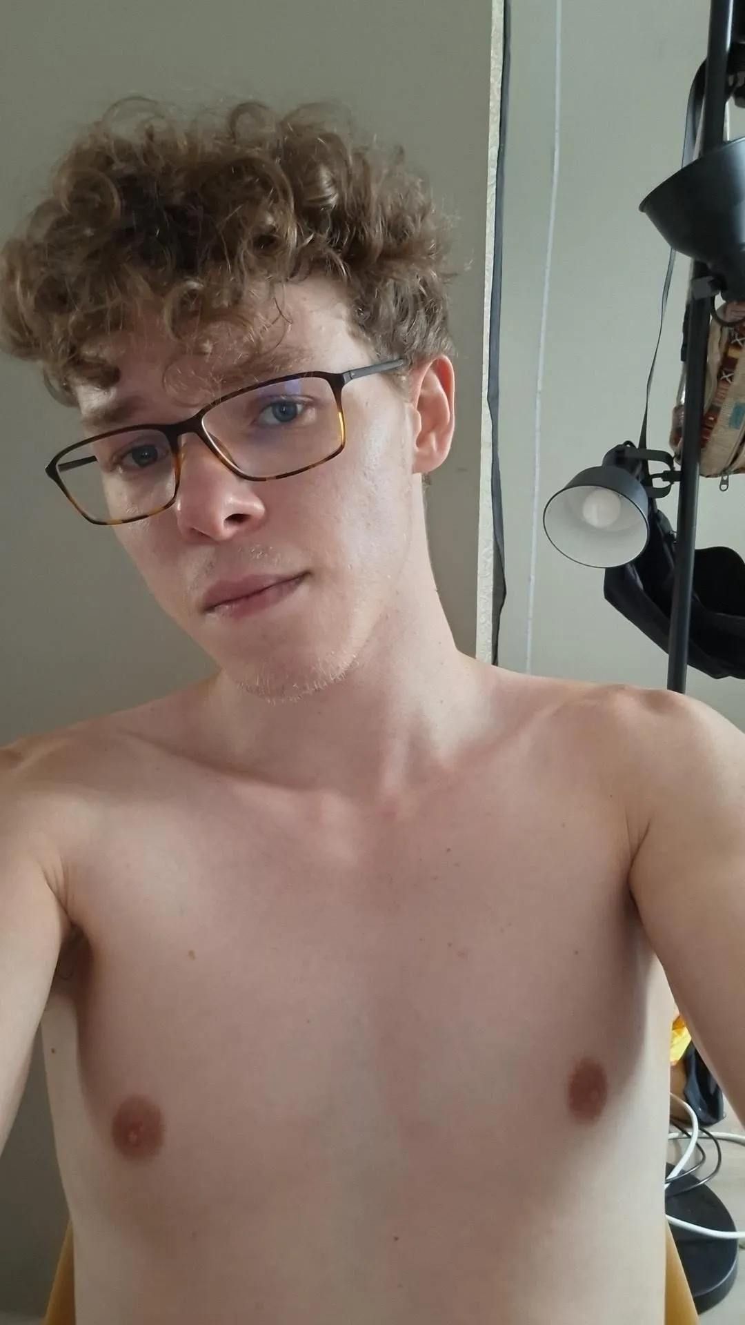 25 years old frenchy btm😊