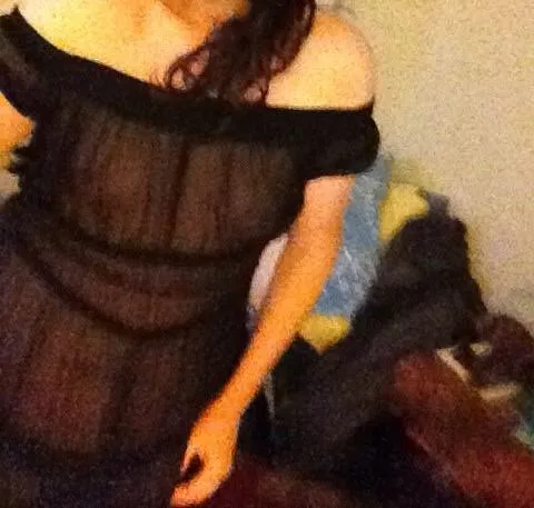 50 fem, fat, CrossDresser hosting blow and go. You arrive, I suck, you blow and go :) x