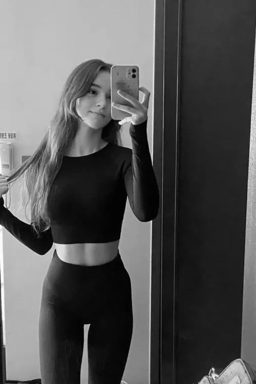 Say hi if u would give me a chance to ride it daddy?