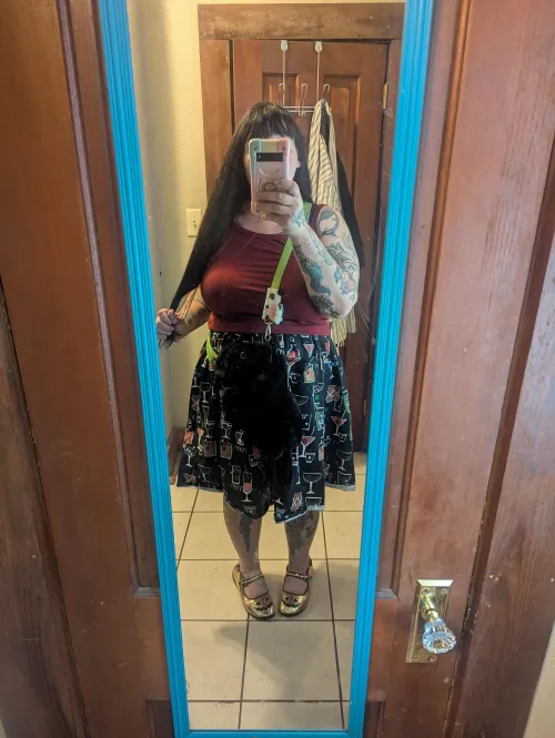 Shiney Gold Jack-o'-lantern Mary-Janes = Classy 😝🖤