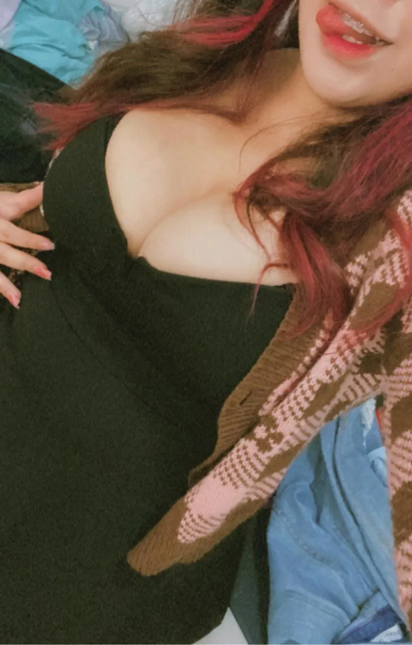 Do you like my dress? 🍓💗