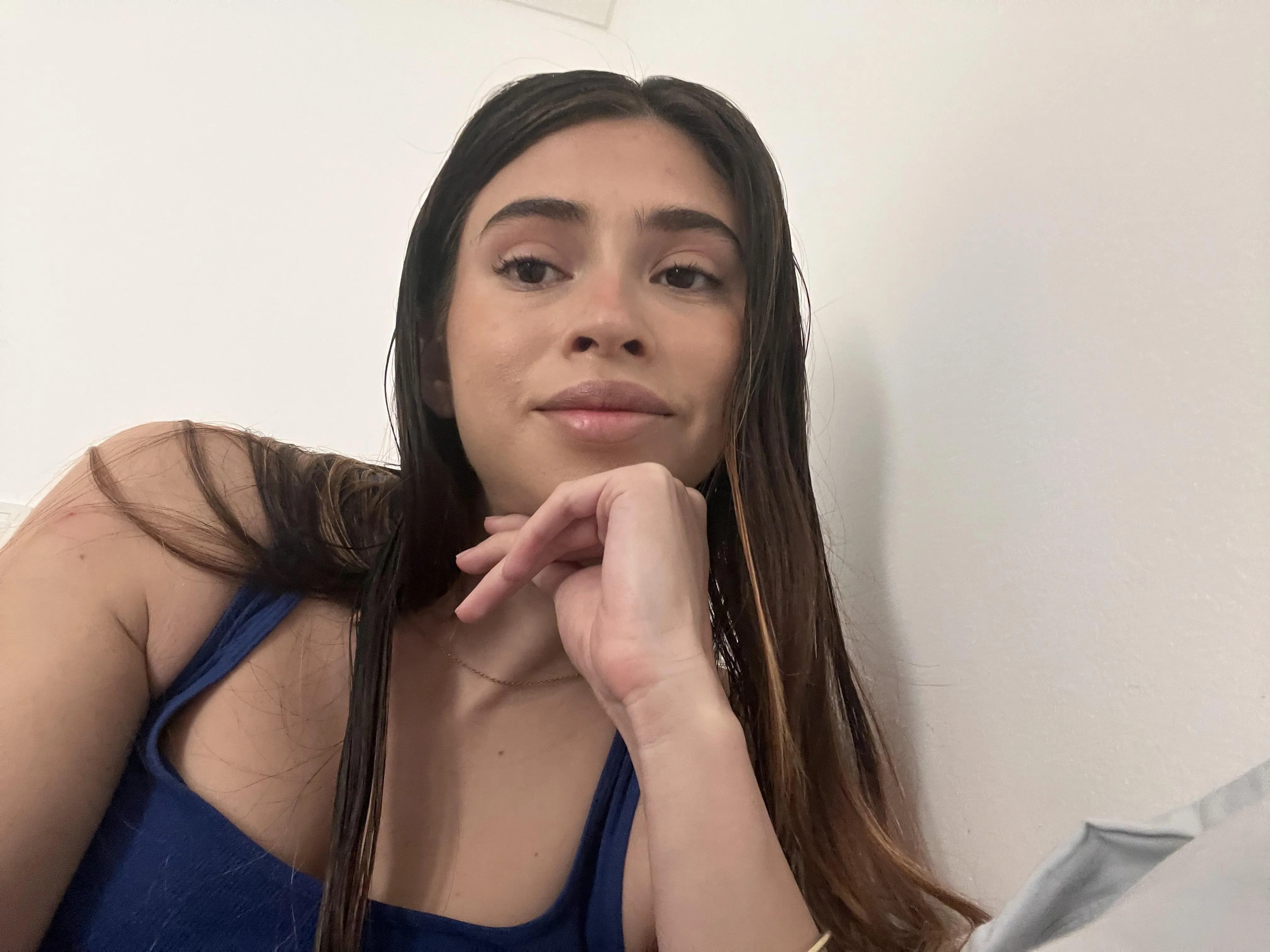 Gym fit on, attitude locked in. Watch me work 😘