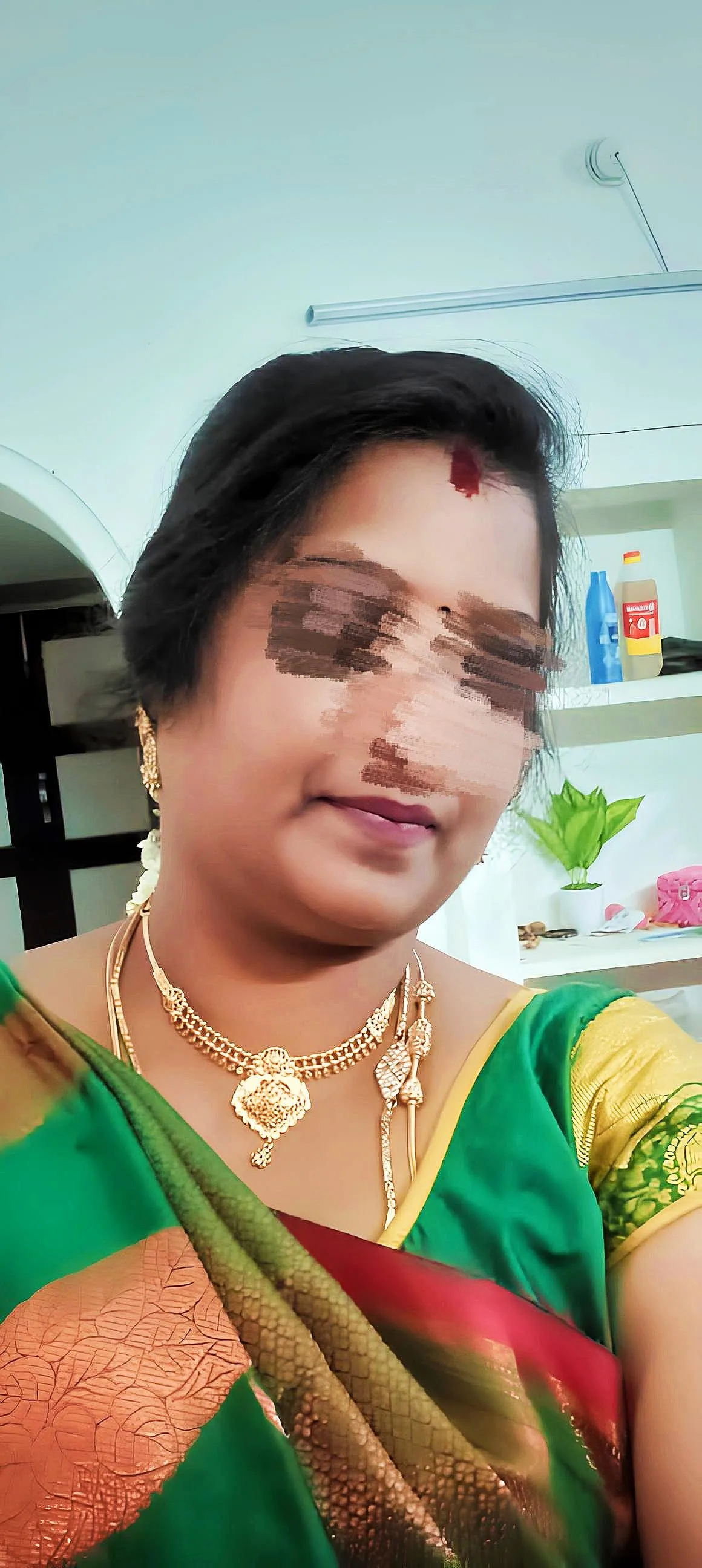 Hey Guys..👋🏻How is your day so far..? Sorry for ghosting you all. But I am back now and will try to post more..😘