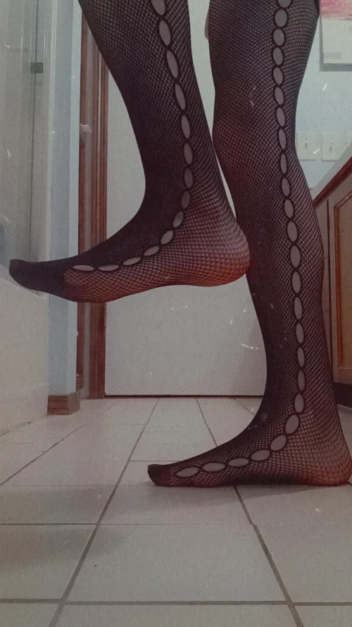 Like what u see? Why don't you come closer? :3