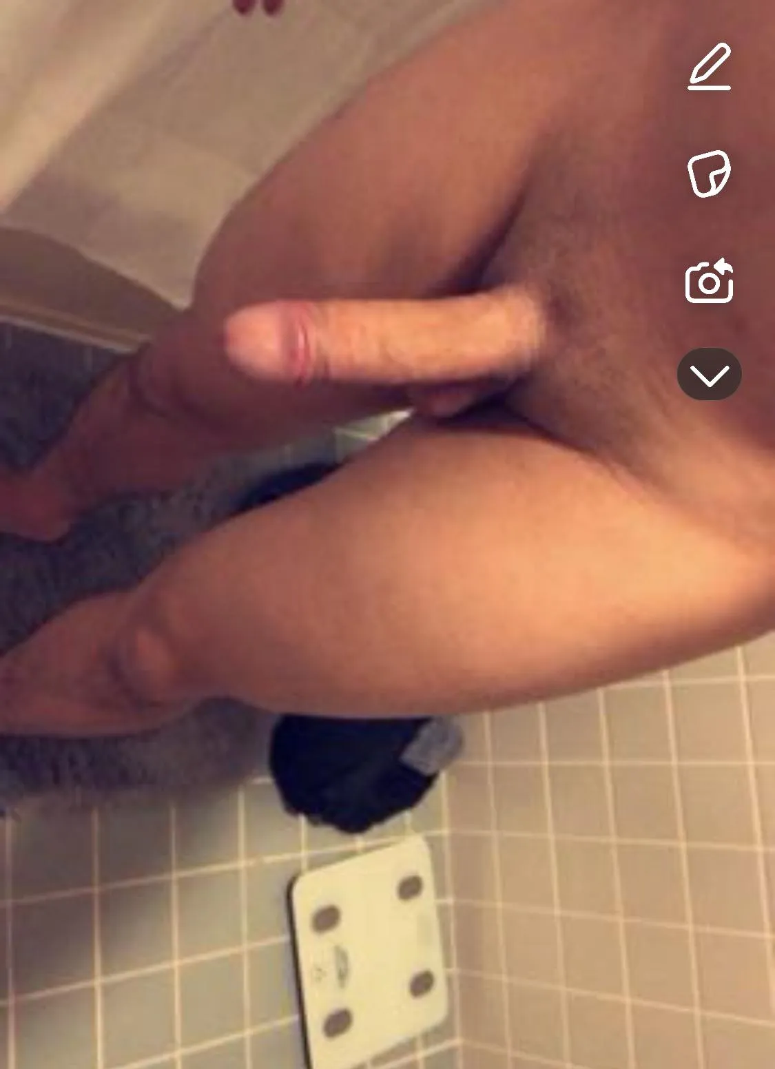 27m top looking for a bottom that is hosting or down for CarPlay. East Valley area dm me