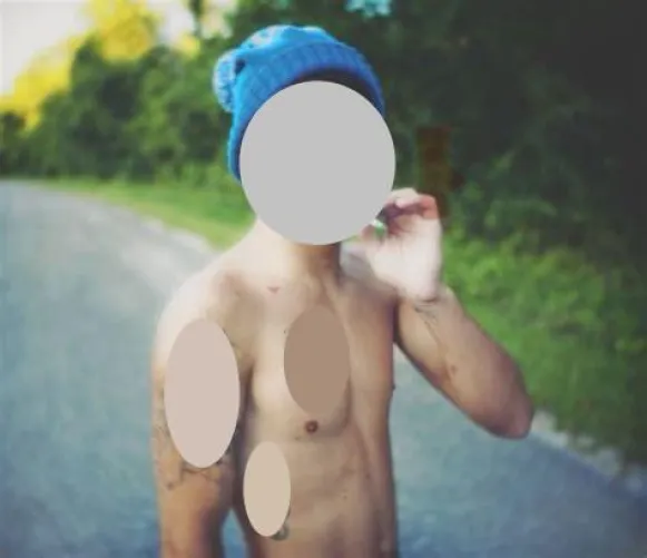 32 [M4MF] #LEE SUMMIT HWP chill experiences single male looking to connect and smoke