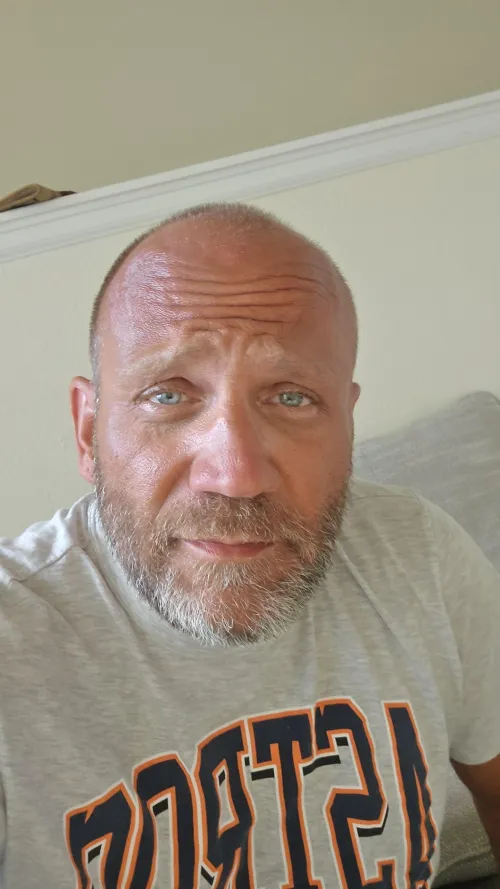 [38] (M4F) right here