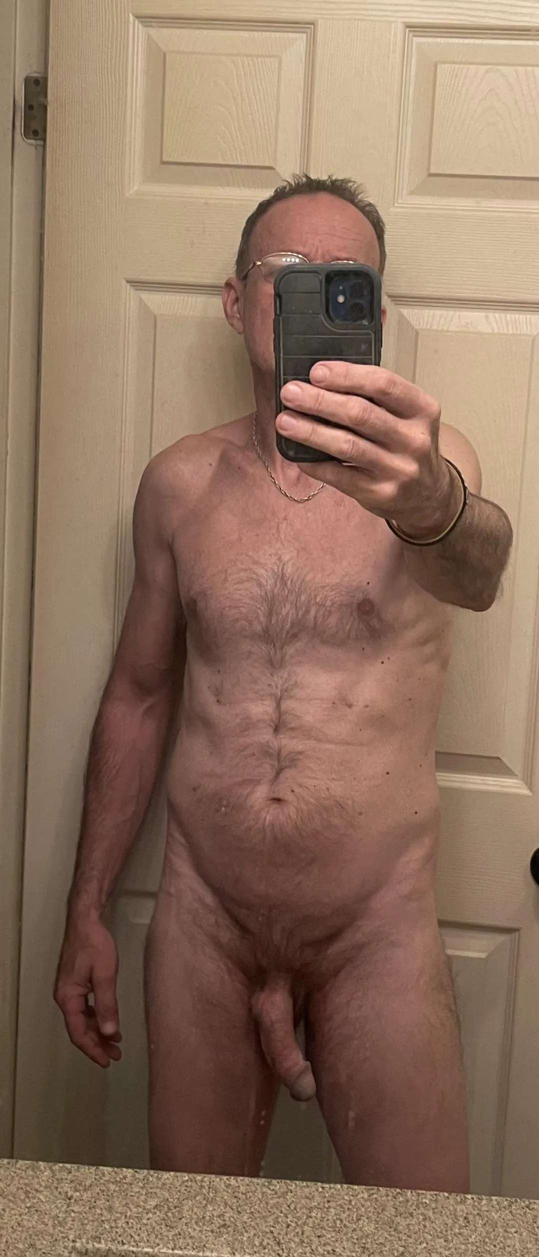 Are their any ladies in my neighborhood