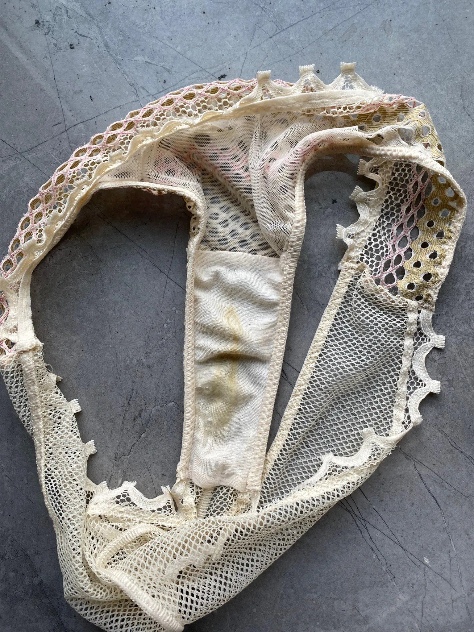 Crusty panties... do you like them? Sey yes for more