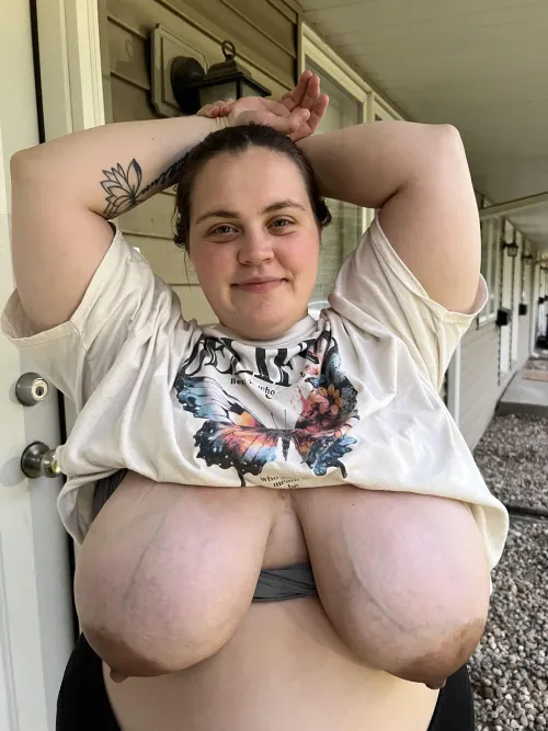 Cum milk these big, veiny titties 😝.