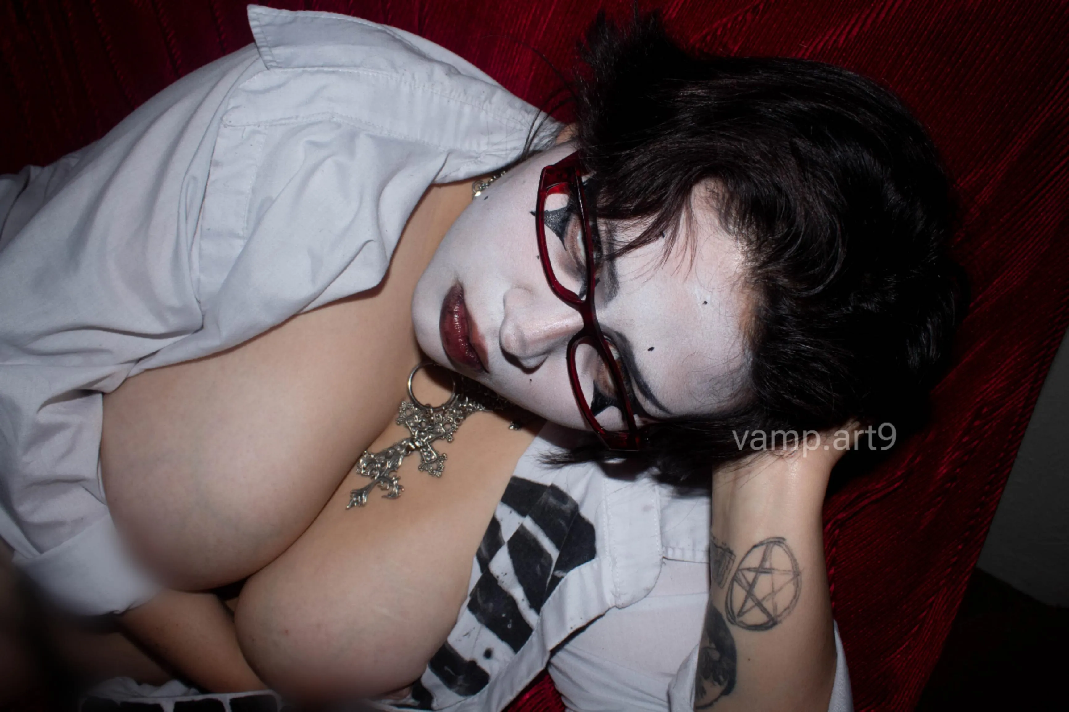 Gothic girl in your heart😘🥰🖤🧛‍♀️🦇🥵🥵