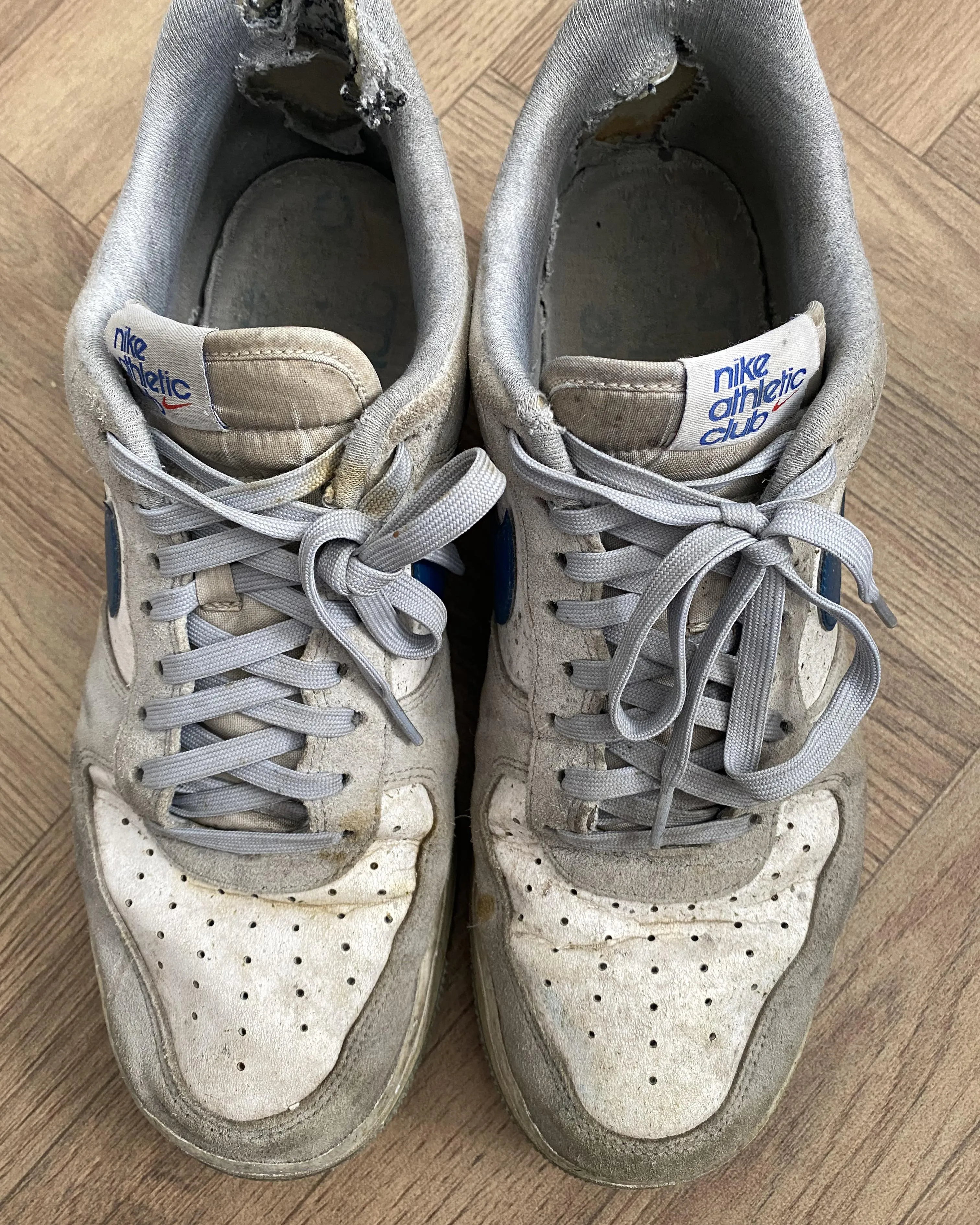 I had to share my boyfriends sneakers with everyone (don’t tell him) 🤭