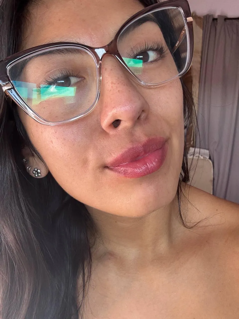 i want kiss some lips fem hehe