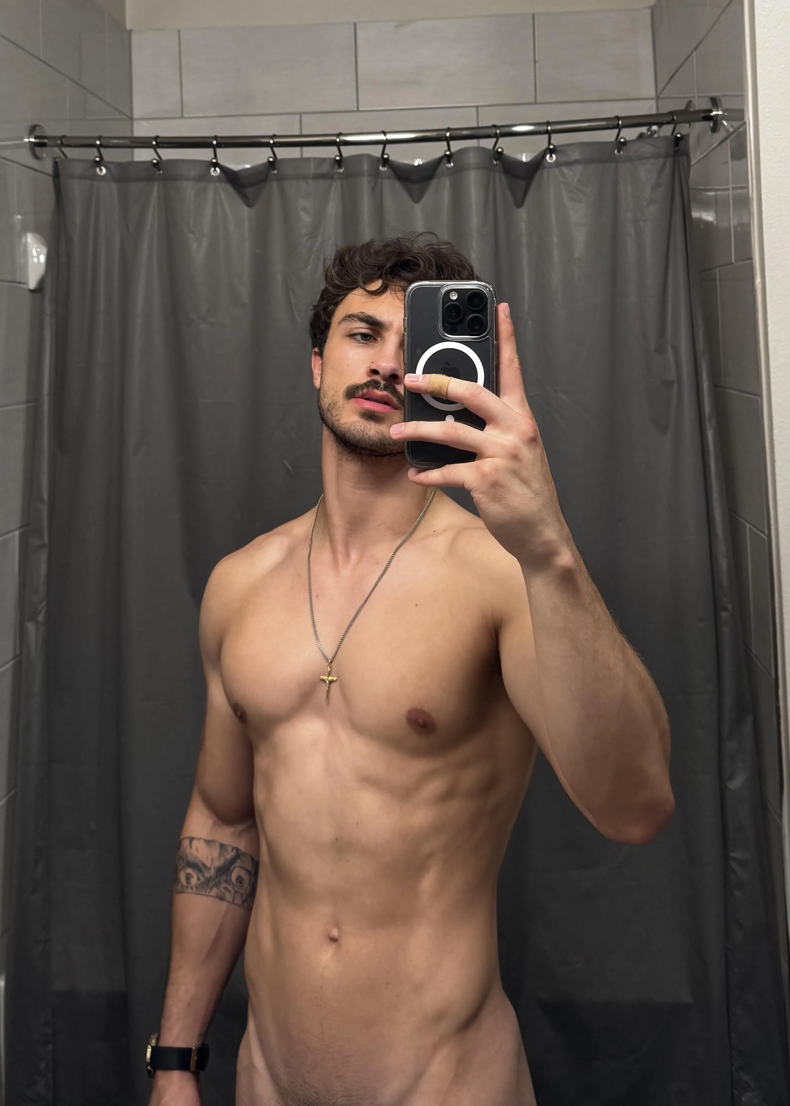 No flex on the abs in this one