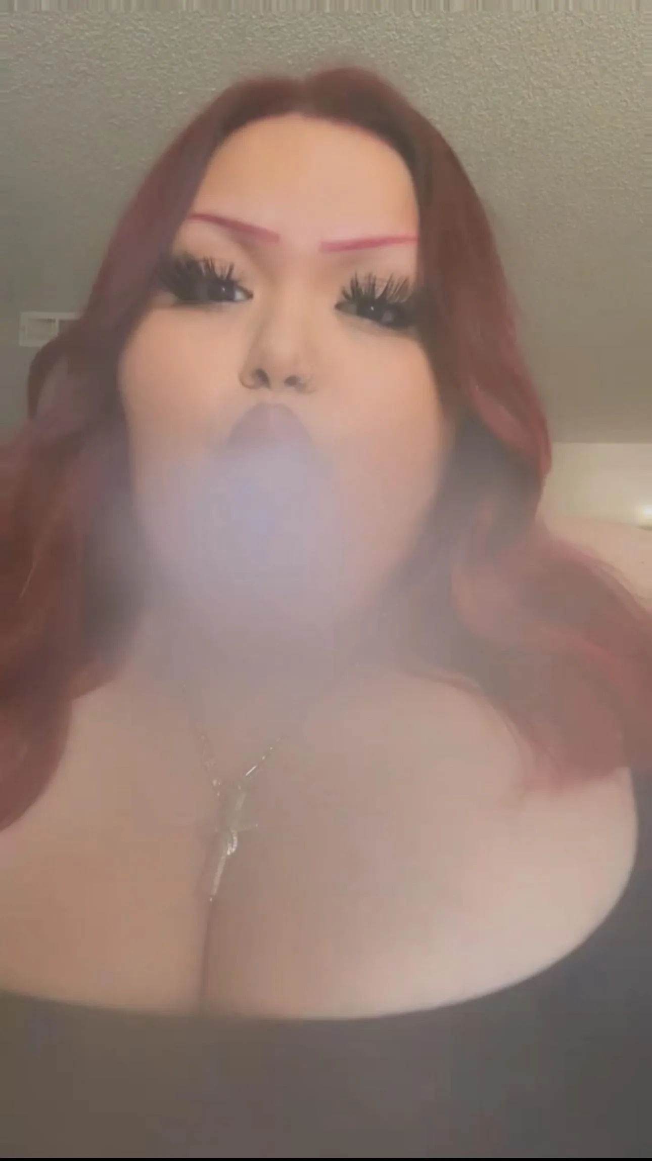 Stoner piggy 🐽 🍯🍃💨😶‍🌫️. Having a case of munchies rn hehe