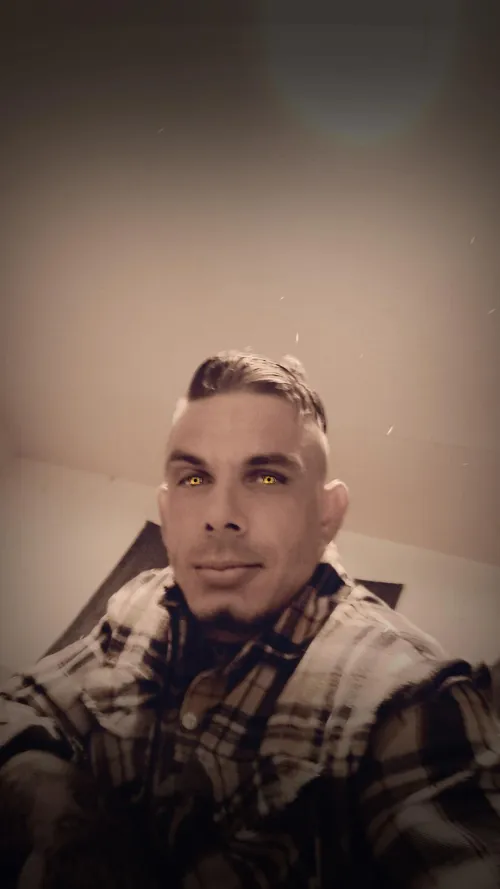 Who tryna lemme eat that 🐈