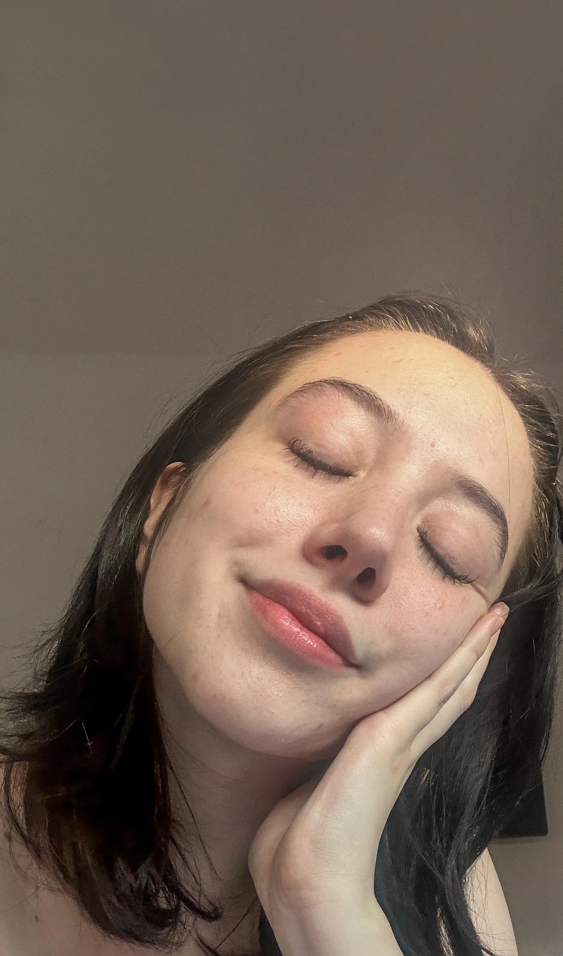 yk I wouldn't mind receiving kisses every now and then