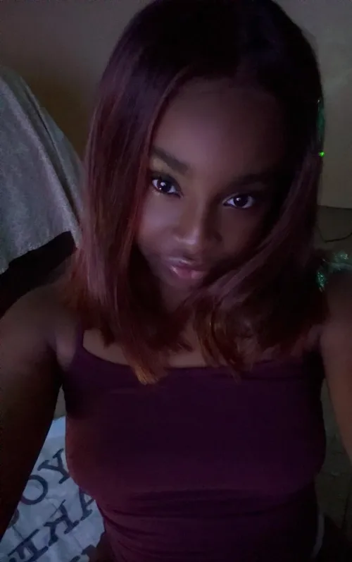 Abstain from conventionality and come immerse yourself in my world 🩷