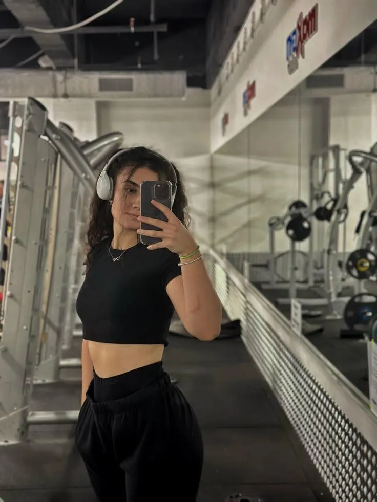 Do i look like im built for BBC 👄