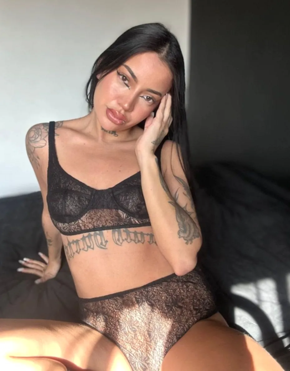 [F] should I get in your car or get on your lap?