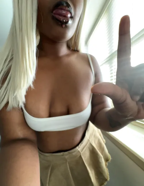 How does it feel when hot girls degrade you?