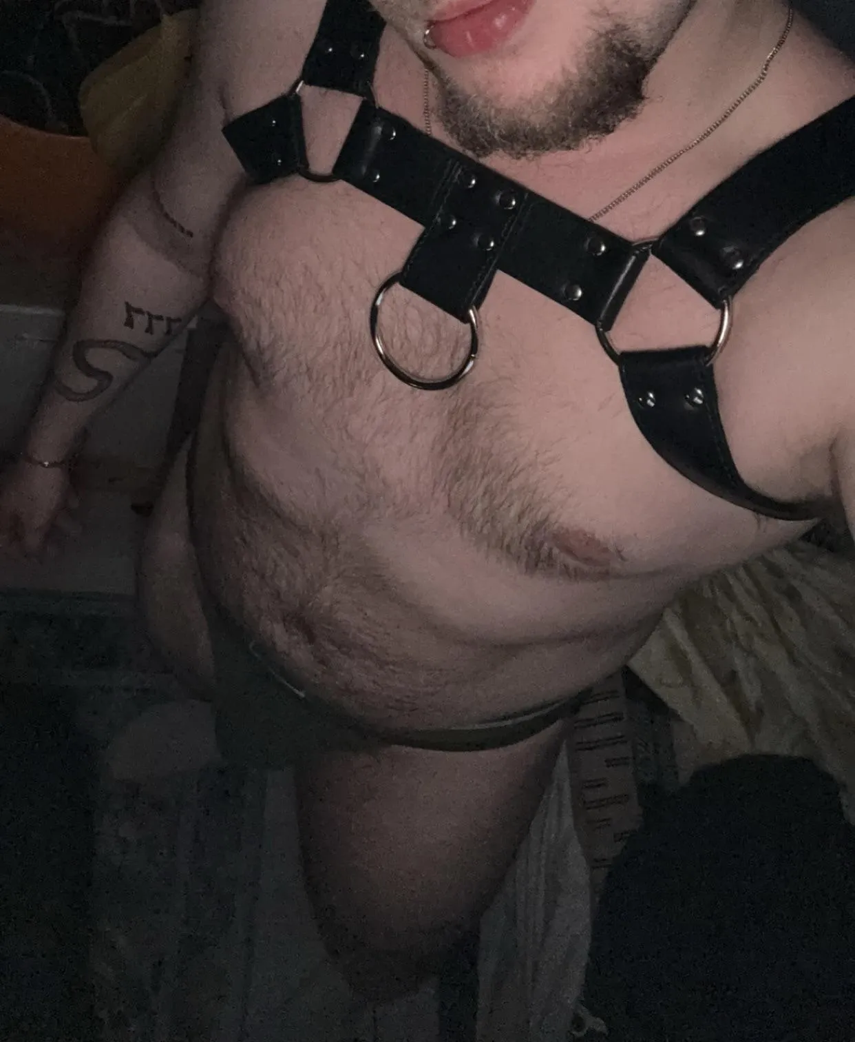 just got a harness for the first time, paired with a jock and white socks 😋