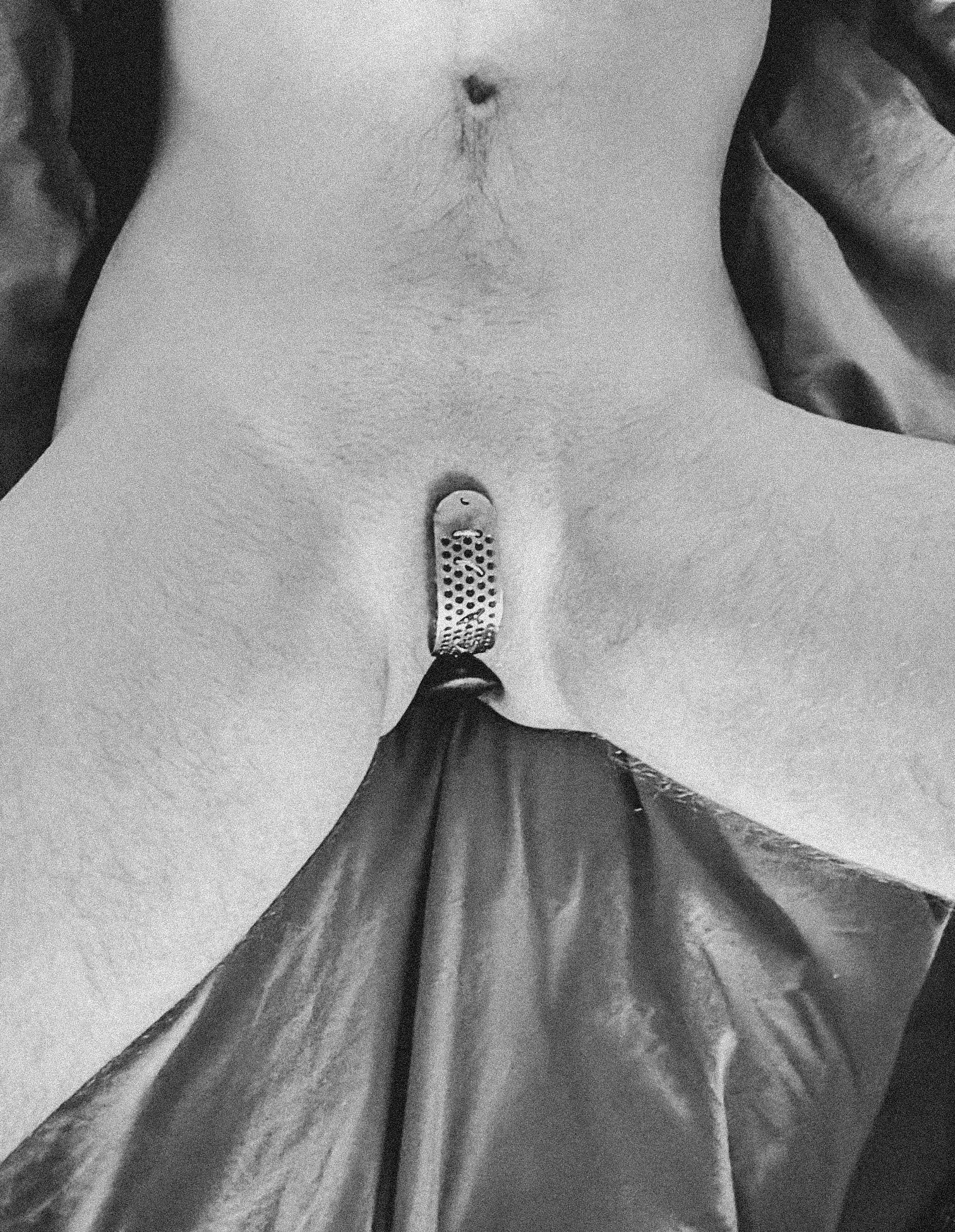 wouldn’t it be nice to wake up next to your always locked and horny sub? (ftm)