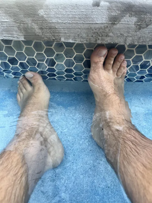 My wet feet 💦