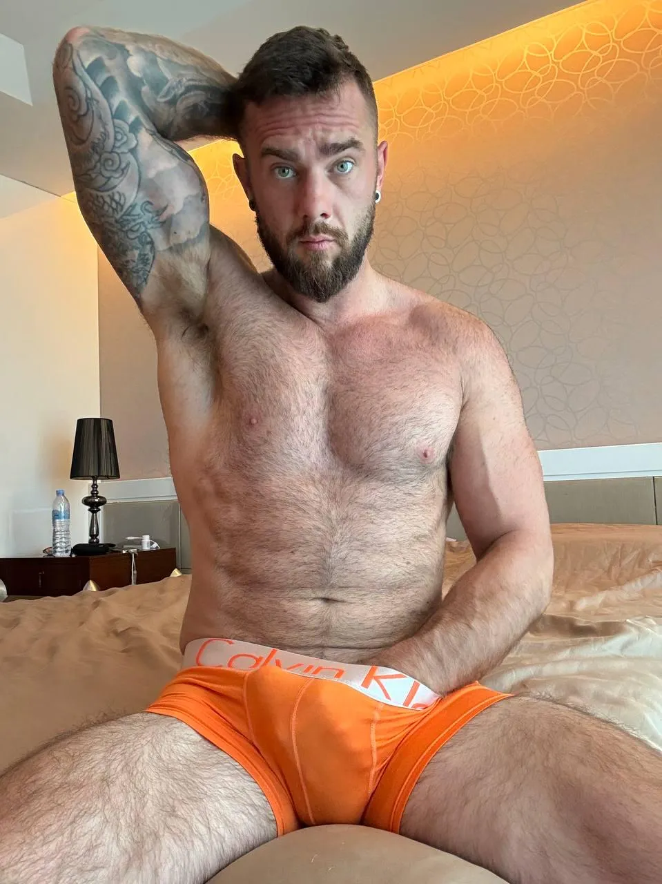 Raise my arms and you lose all control