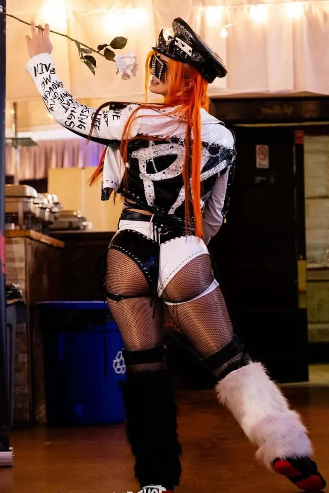 She knows her best angle