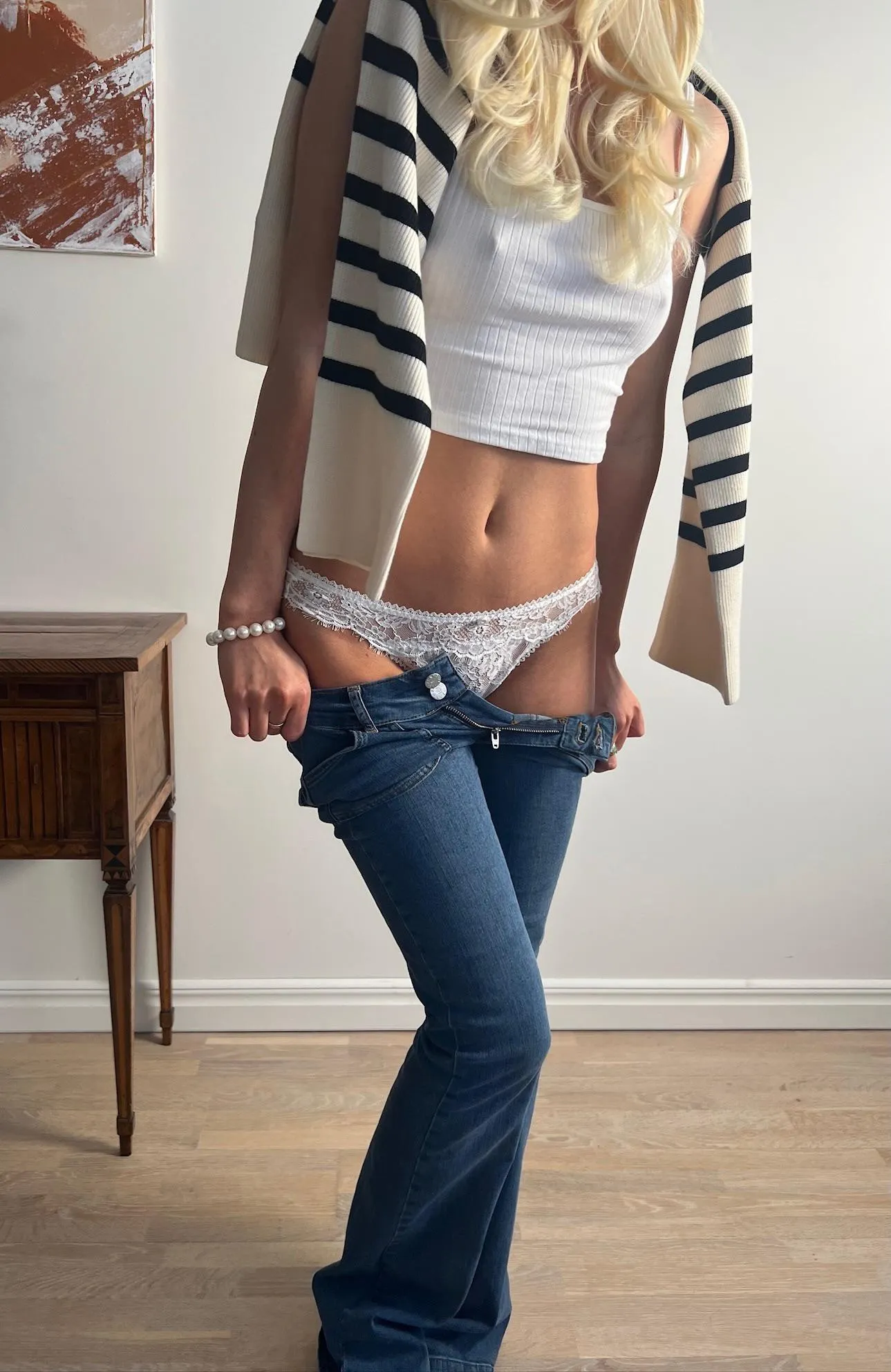 I like my belly button!