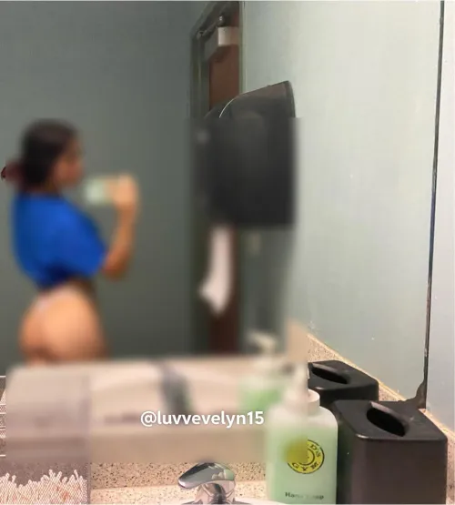 Who wants to see it unblurred😉🙈