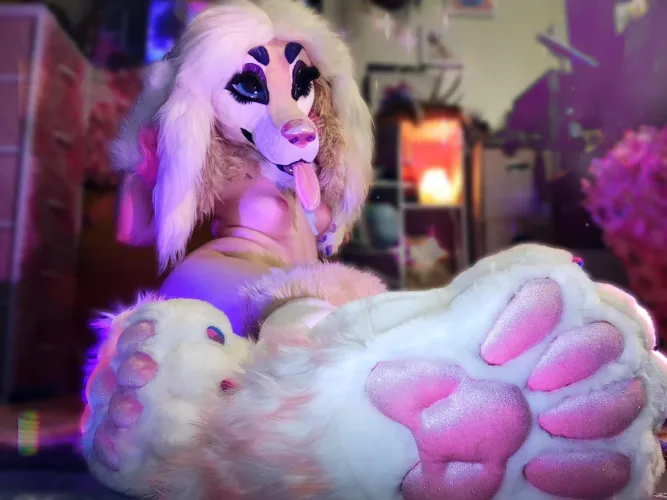 You wanna kiss 'em? Uh, okay weirdo~