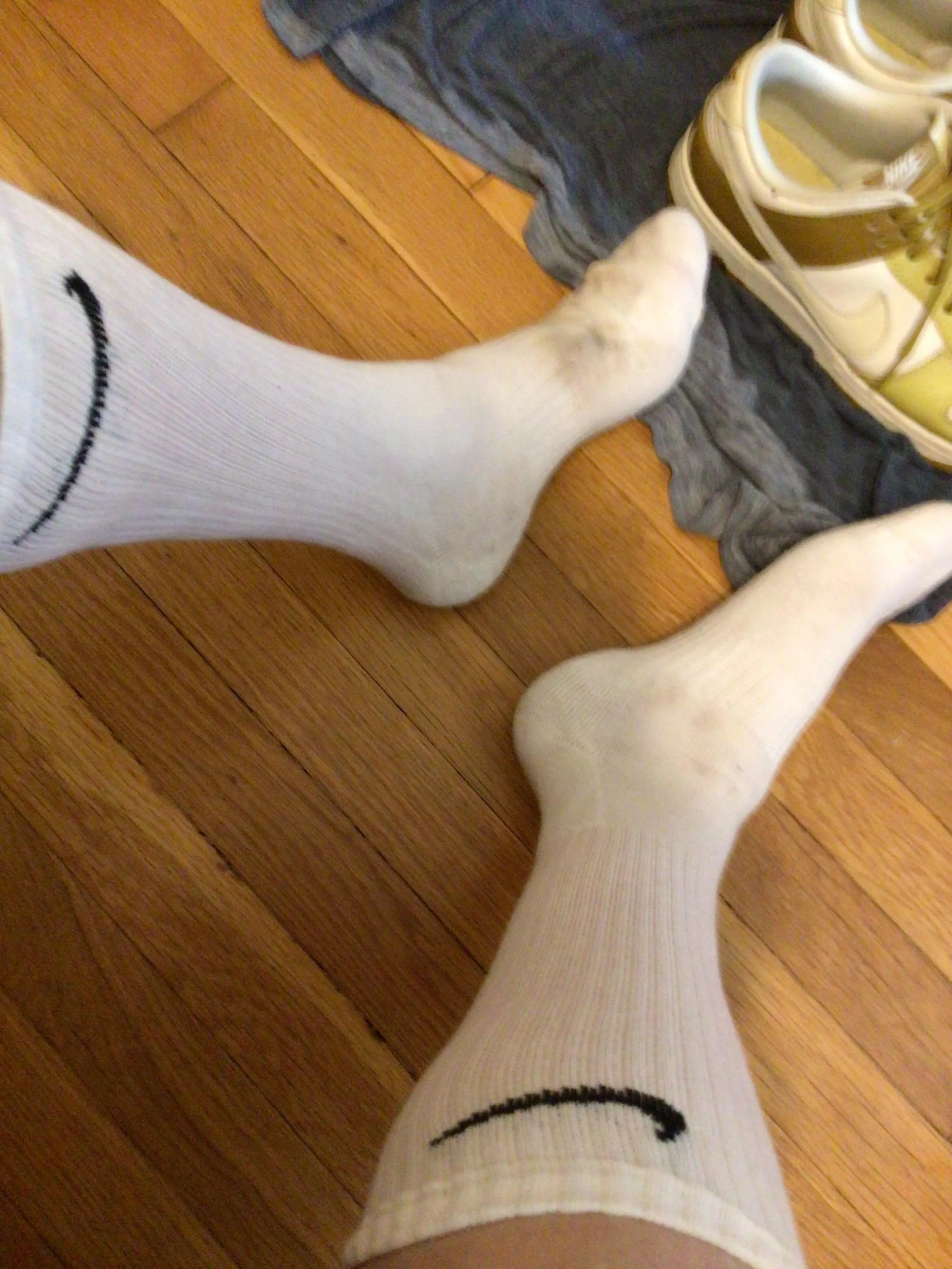 29M Another peel them off, sweat my balls off day. Nike white crews socks drenched in raw male sweat, dirt & stink, with Nike dunks size 11. Clean me up.