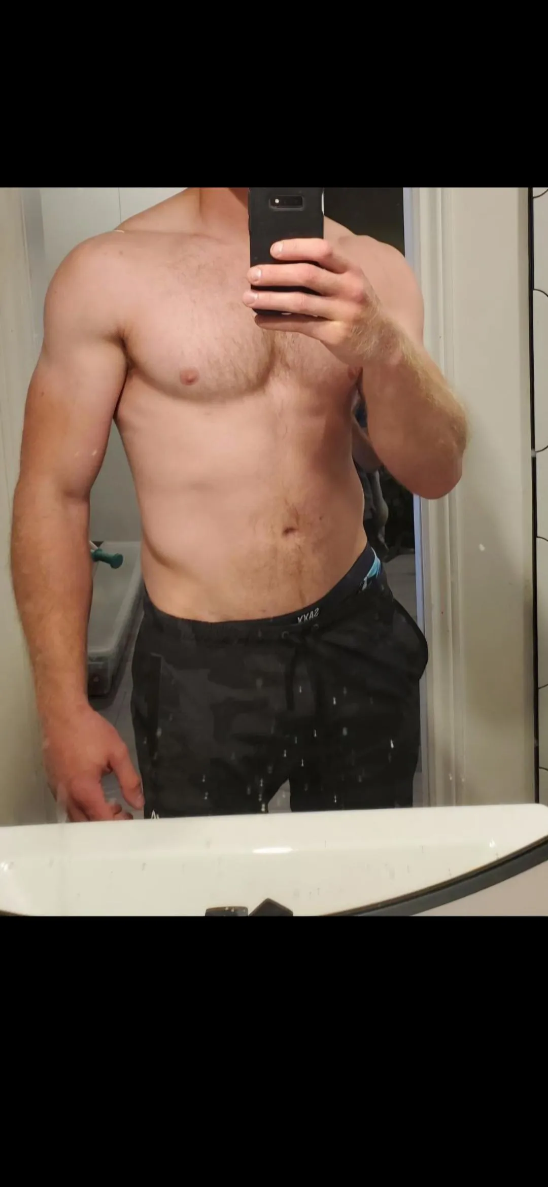 33[M4MF] Hamilton - Very fit and hung, looking for fun