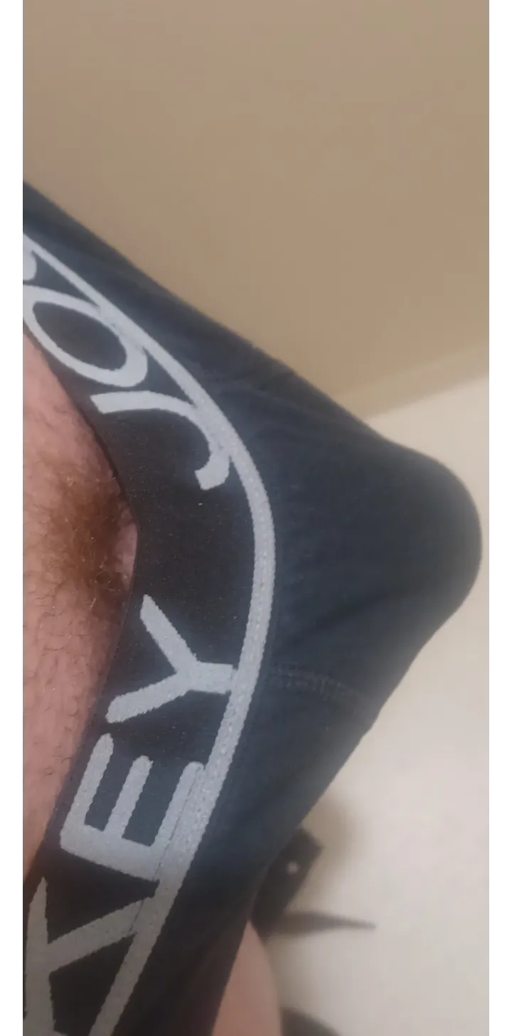 Any Milfs/Moms like my pic?