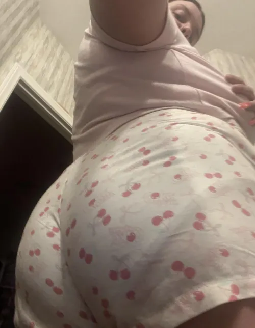 Anyone wanna spoil a young bbw
