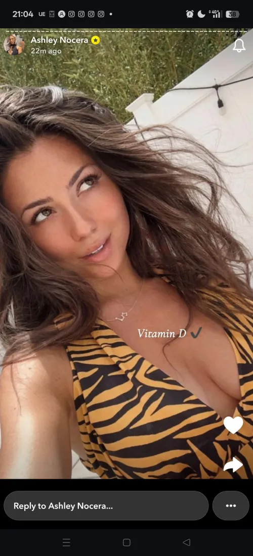 Do you think her boyfriend is fucking her on the daily? Like I mean come on I most certainly would be hitting that none stop. She needs a better form of Vitamin D. It's weird I think they have been together for years, no kids and not married? Jeez I wou