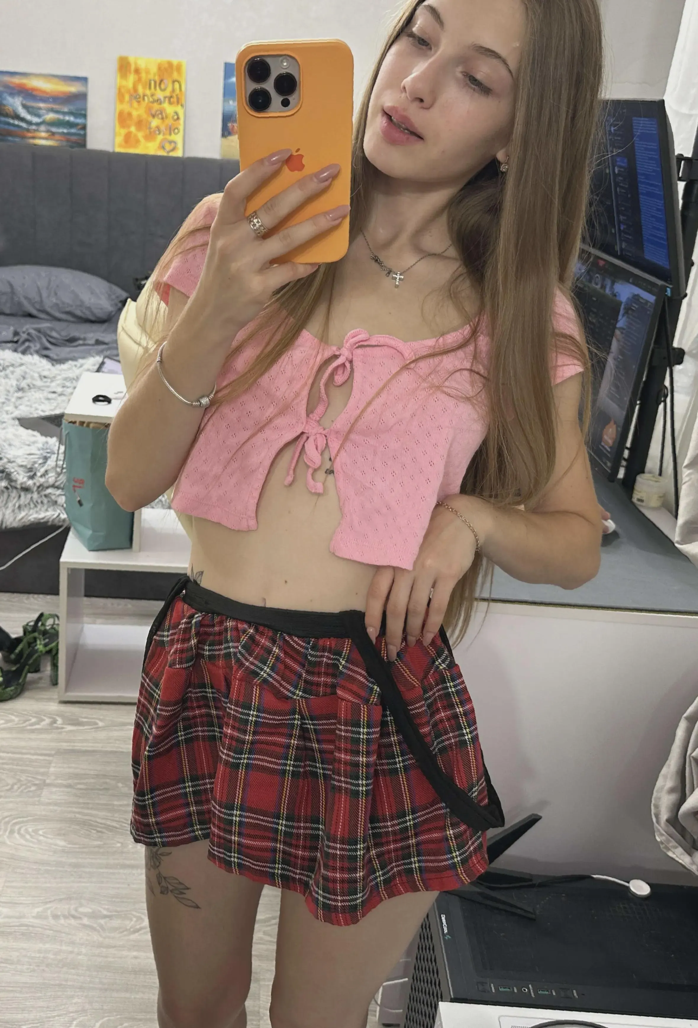 Feelin like a shy cherry freshman on the first day of college orientation