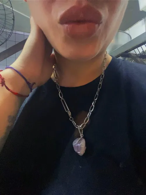 I send you a kiss from here