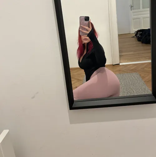 I'd love to get a load off, and I'd love to do it now.💞