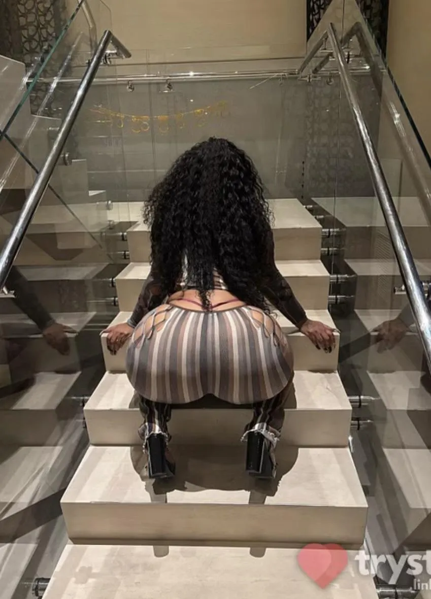 I’m free 24/7 lmk if you wanna come spend the night with me and show me u can handle me