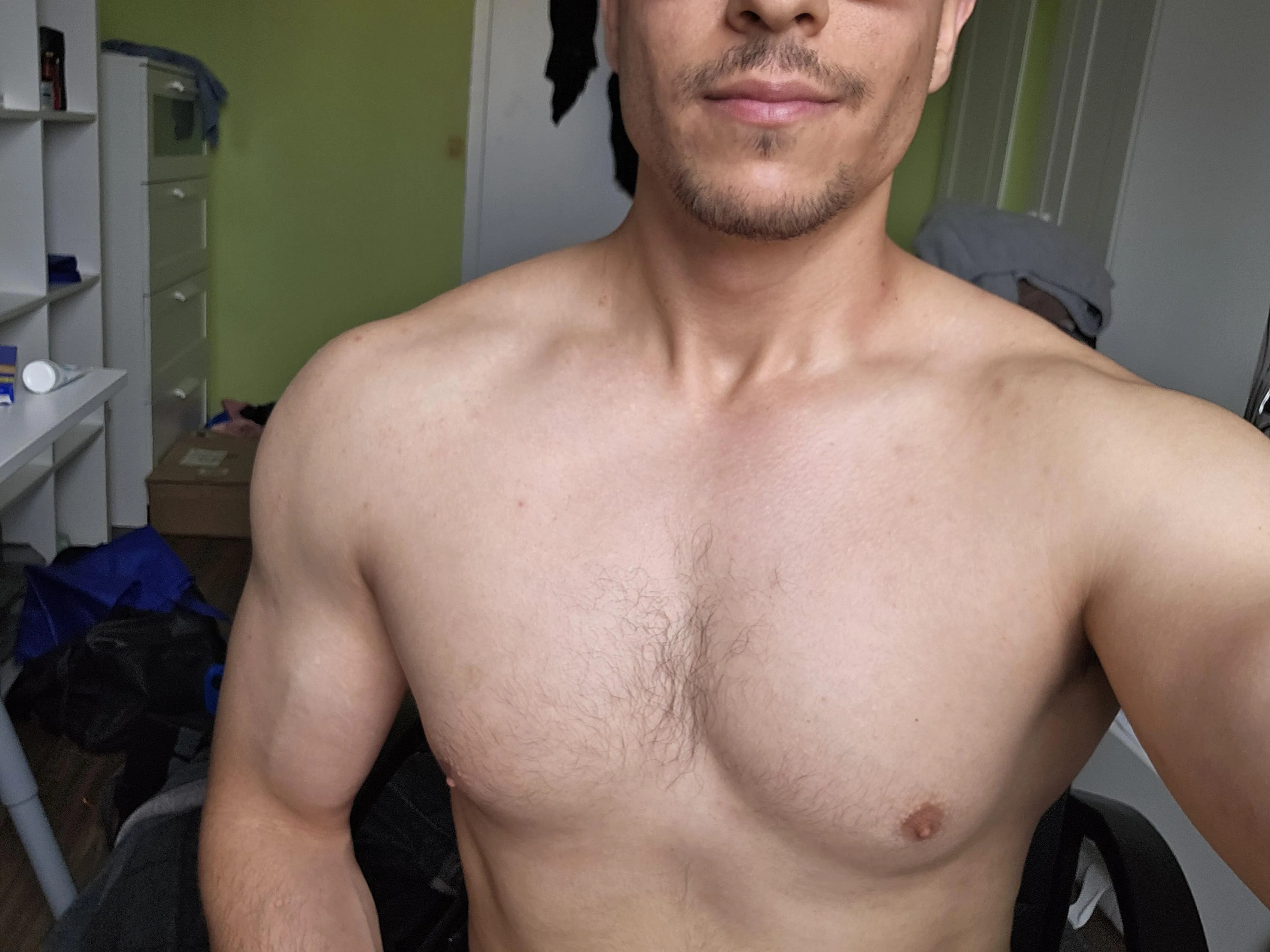 [M] Komm ich hier auch gut an, wenn ich nur meinen oberkörper zeige?