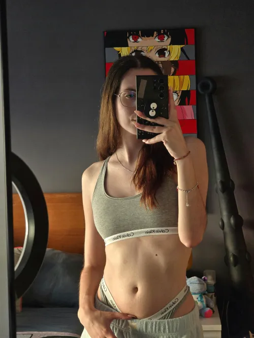 Mommy wants your company 😘